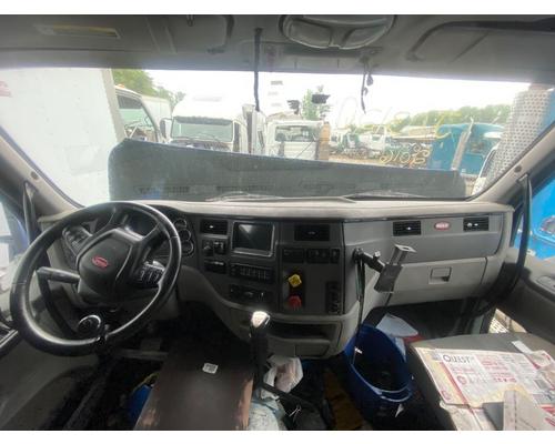 Peterbilt 587 Dash Assembly # Peterbilt 587 Dash Assembly #