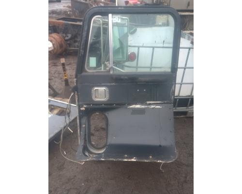 PETERBILT  Door Assembly, Front