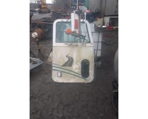 PETERBILT  Door Assembly, Front