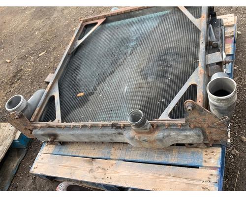 PETERBILT  Radiator