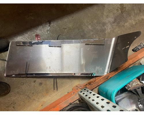 PETERBILT  Sun Visor (External)