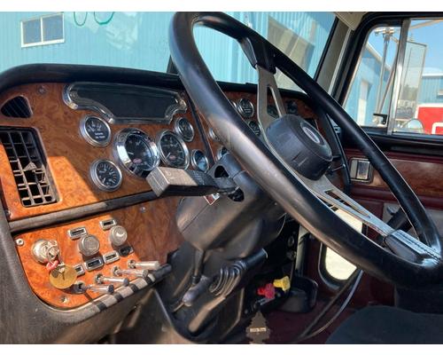 Peterbilt_379_Dash-