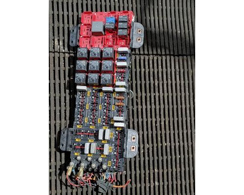STERLING A9500 SERIES Fuse Box