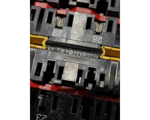 STERLING A9500 SERIES Fuse Box