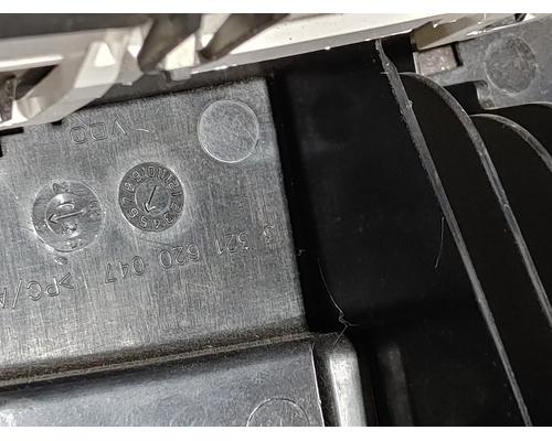 STERLING A9500 SERIES Instrument Cluster