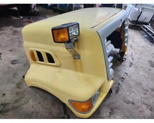  Sterling L7500 Hood #