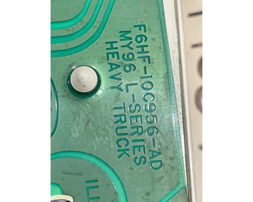 STERLING L7501 Instrument Cluster