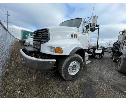 STERLING L8500 SERIES Complete Vehicle