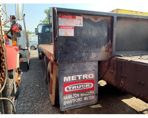 STERLING L9500 SERIES Parts Vehicles