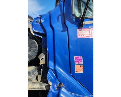  Sterling L9500 Cowl #