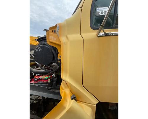  Sterling LT8500 Cowl #