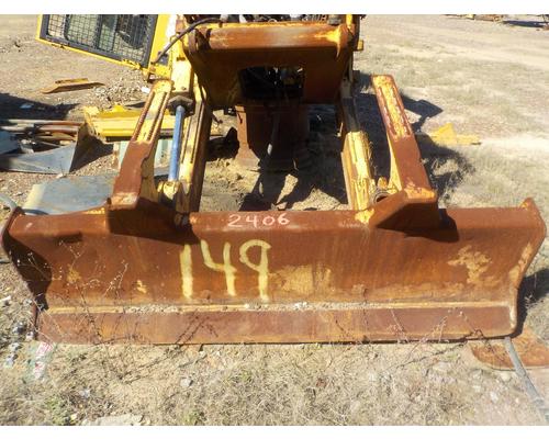 1900 TIGERCAT 630B BLADE (DOZER)