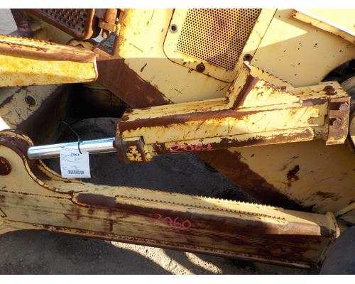 1900 TIGERCAT 630 CYLINDER (BLADE) For Sale by G & W Equipment