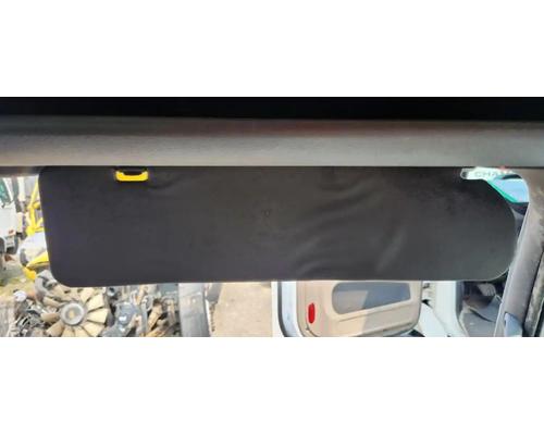 ud-nissan-ud1800cs-visor #1351113