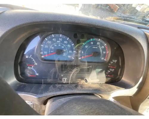  UD/Nissan UD3300 Instrument Cluster #