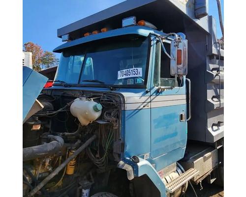  VolvoWhiteGMC Autocar ACL64 Cab #