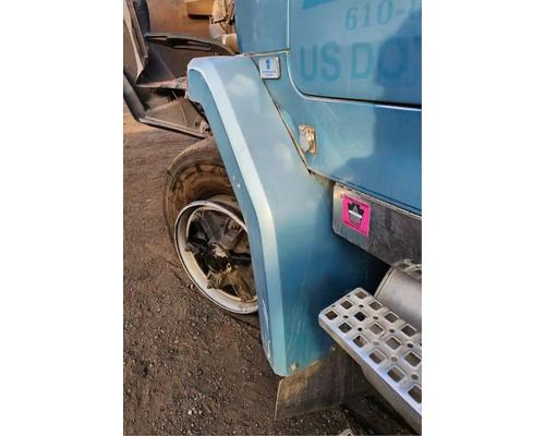 volvowhitegmc-autocar-acl64-fender-extension #1360357