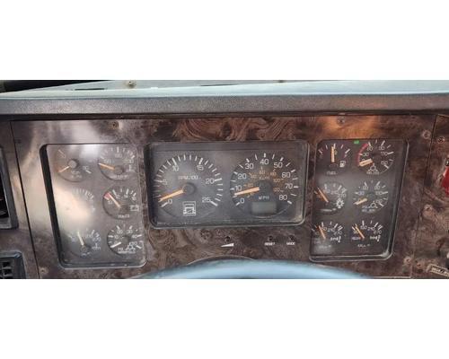  VolvoWhiteGMC Autocar ACL64 Instrument Cluster #