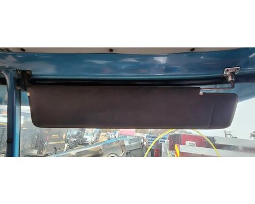 volvowhitegmc-autocar-acl64-visor #1360390