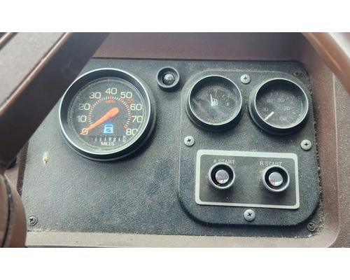  VolvoWhiteGMC WCS Instrument Cluster #