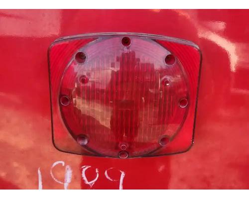 volvowhitegmc-wcs-tail-lamp #1353466