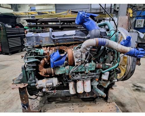 VOLVO D-13 Engine Assembly