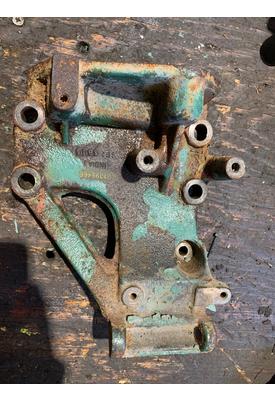 VOLVO D-13 Engine Mounts