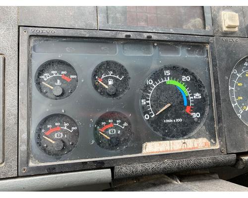  Volvo FE Instrument Cluster #