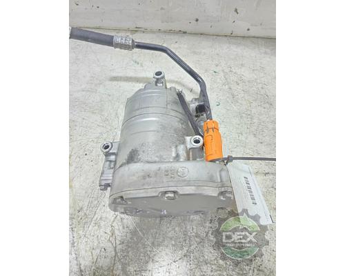 2025 VOLVO VNL440 Air Conditioner Compressor
