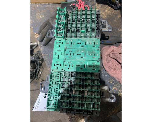 VOLVO VNL610 Fuse Box