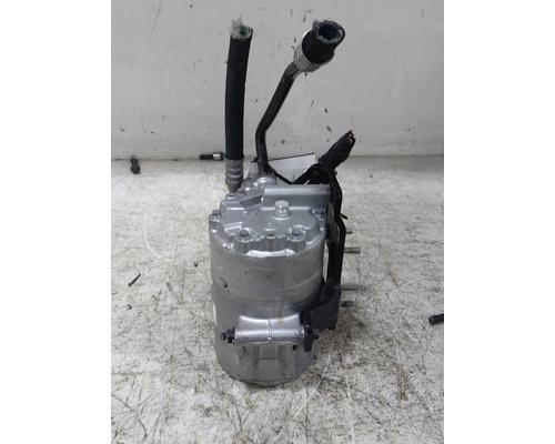 2025 VOLVO VNL660 Air Conditioner Compressor