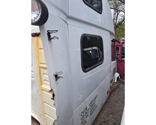 VOLVO VNL780 Cab or Cab Mount