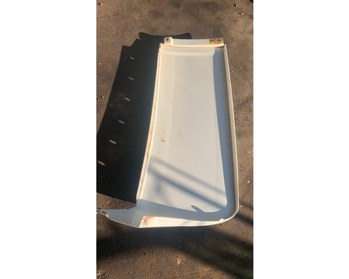 VOLVO VNL780 Side Fairing