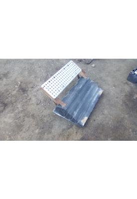 VOLVO VNL Battery Box Cover