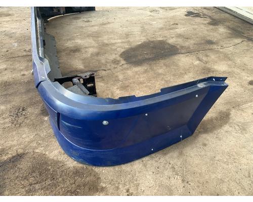 VOLVO VNL Bumper Assembly, Front