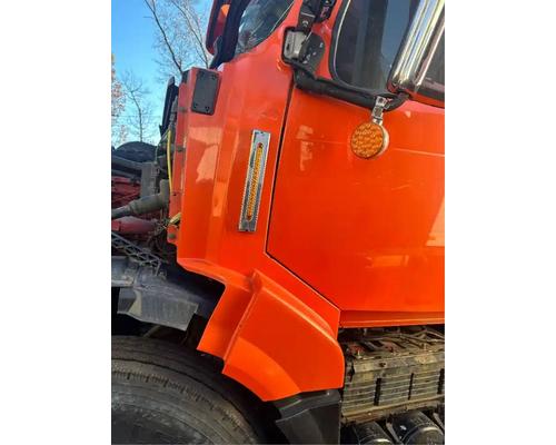  Volvo VNL Cowl #