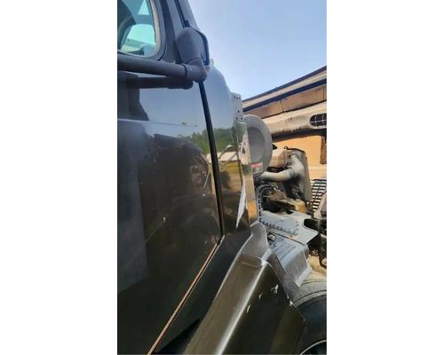  Volvo VNL Cowl #