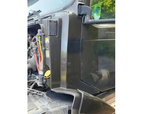  Volvo VNL Cowl #