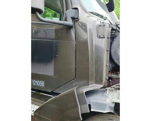  Volvo VNL Cowl #