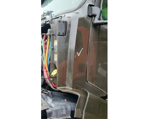  Volvo VNL Cowl #