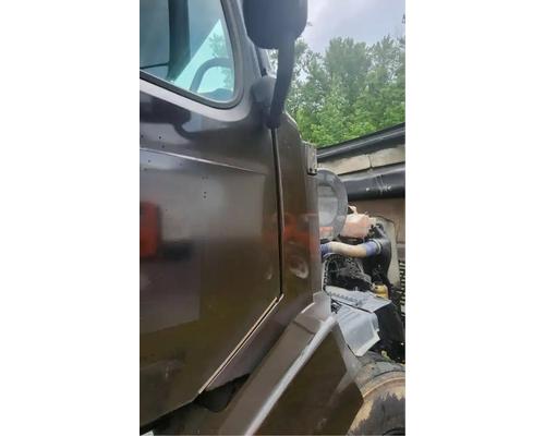  Volvo VNL Cowl #