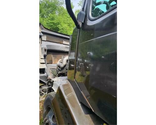  Volvo VNL Cowl #