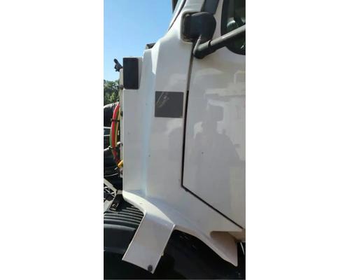  Volvo VNL Cowl #