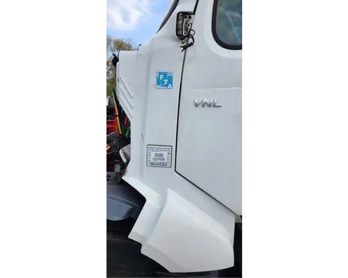 volvo-vnl-cowl #1427448