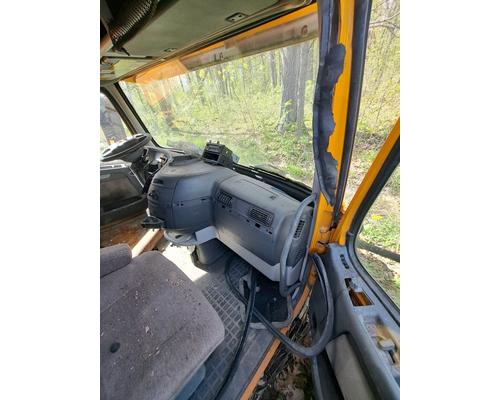 VOLVO VNL Cab or Cab Mount