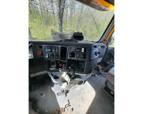 VOLVO VNL Cab or Cab Mount