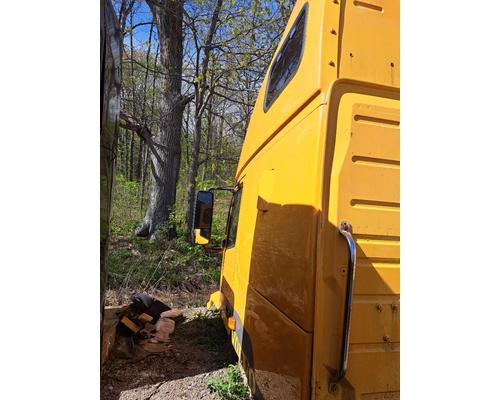 VOLVO VNL Cab or Cab Mount