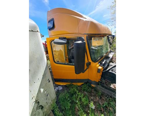 VOLVO VNL Cab or Cab Mount