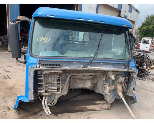 VOLVO VNL Cab