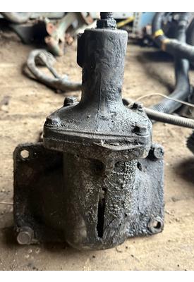 VOLVO VNL Clutch Slave Cylinder